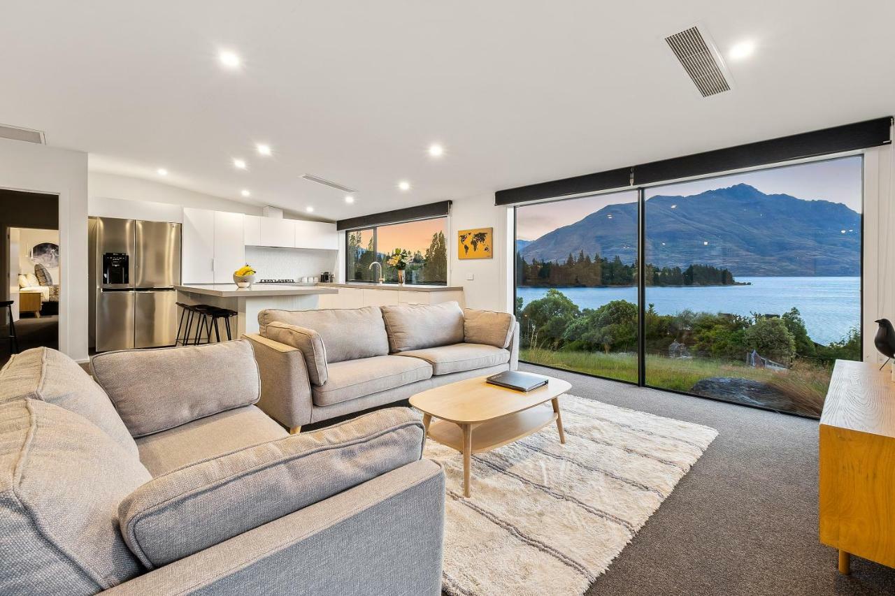 Lakeside Luxury On Suburb Street Queenstown Exterior photo