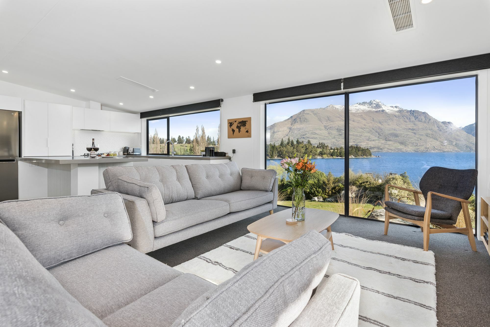 Lakeside Luxury On Suburb Street Queenstown Exterior photo